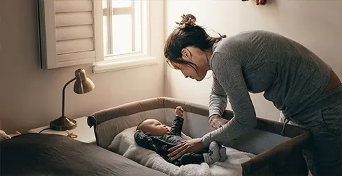 Jak usypiać niemowlę, aby czynność ta nie była stresująca ani dla dziecka ani dla rodziców?